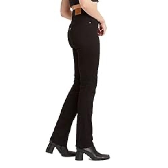 Levi's Women's Premium 724 High Rise Straight Leg - Picture 2 of 6